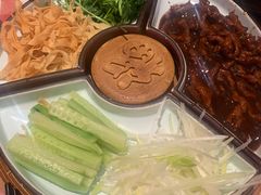 -老郑家东北春饼(龙悦居店)