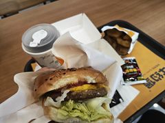 -牛约堡·手作牛肉汉堡(长宁店)