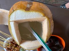 -东海岸人工湖美食村