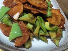 青椒土豆片-名门小厨(劲松店)