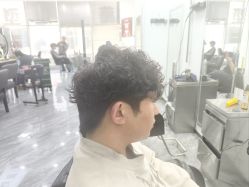 -藤野造型烫染·漂发