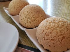 酥皮焗叉燒包-添好运点心专门店(百老汇店)