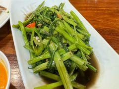 -Dang restaurant (patong phuket)