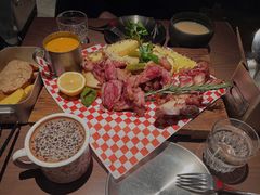 -鹿萤季·营地小馆(皇后公园店)