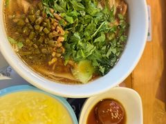 原味肉丝粉-呷佬·长沙手工米粉(金沙江路店)