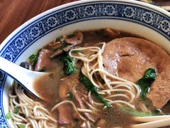 -沪西老弄堂面馆(定西路店)