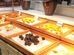 -金滏山烤肉·海鲜·火锅自助餐厅(襄阳万达店)