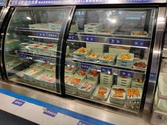 面包甜点陈列柜-蚝英雄鲜蚝自助专门店(长楹天街直营店)