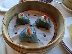 羽衣甘蓝官燕粿-天龙轩(香港丽思卡尔顿酒店)