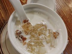 桃胶炖牛奶-黄祥华养生堂·炖汤·营养蒸饭(岭南天地店)