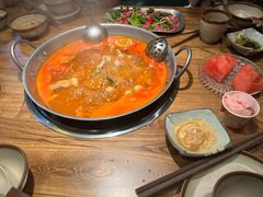 -野山舂·贵州现舂酸汤火锅(鸿通城店)