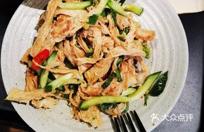 Sichuan Pepper and Garlic Shredded Vegetarian Chicken