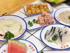 -贤合庄卤味自助火锅(新都汇店)