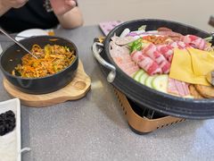 -豚妈妈汤饭·部队锅(南京东路店)