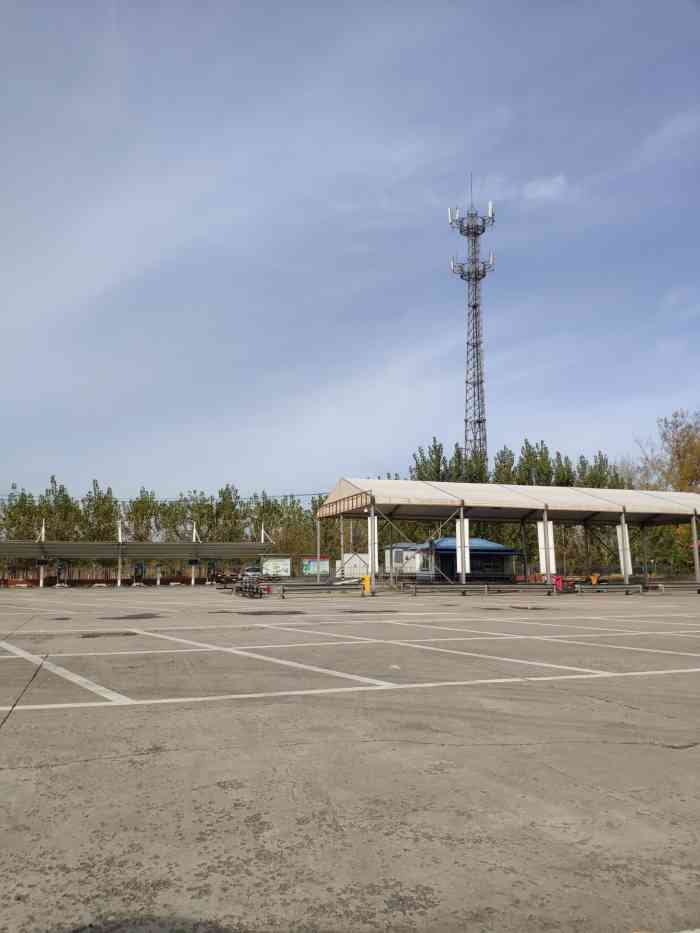 玉田服务区超市-"很多服务区基本都有配套的超市,有大有小,.