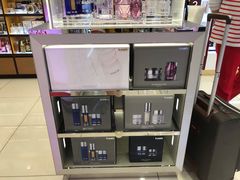 -关西国际机场直营免税店