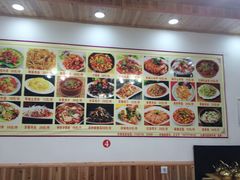 -乡土特色.冷锅鱼.牦牛肉汤锅