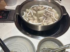 -喃喃椰·糟粕醋·椰子鸡火锅(七堡花园店)