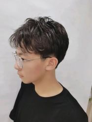 -起点潮色造型