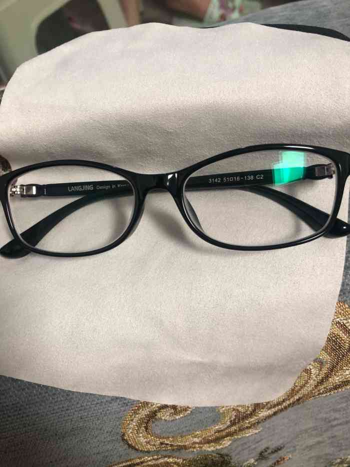 莱恩眼镜-"位置就在沙坪坝三峡广场惶华新纪元楼上12.