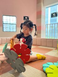 -奈尔宝·儿童乐园·亲子餐厅(华采天地店)