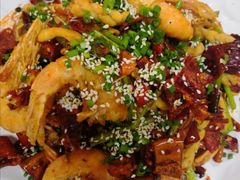 特色香酥麻花虾-白天鹅家宴·东北菜