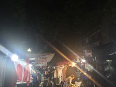 -吴山路夜市