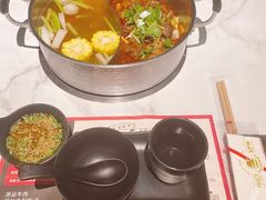 秘制鲜牛腩鸳鸯锅-今日炊牛·潮汕牛肉火锅(华采天地店)