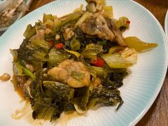 酸菜炒牛肉-唔止卤嘢·潮州府城菜(鹭江店)