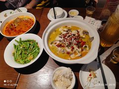 -二厨·吊桥小院·脆皮烧鸡公·本地农家菜(沿江西路店)