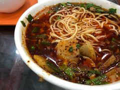 -牛一嘴·兰州牛肉面·大盘鸡(财富中心店)