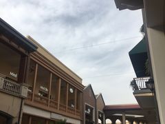 -王府井奥莱临潼小镇(临潼店)