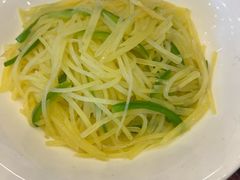 -侬佳蒸菜馆(听潮店)