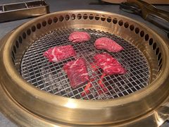 -铭牛烧肉·和牛海鲜自助(高新月牙湖店)