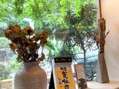 -彳亍咖啡·这里(水湾路店)