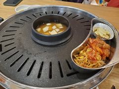 -江南猪肉商会无限续吃(弘大店)