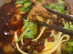 -晓彭肥肠鸡·泡椒鸡火锅(水木天地店)