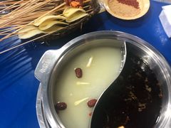 -马路边边·成都串串(翠柏路店)