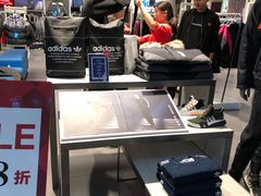 -adidas(印象城购物中心店)
