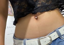 -AI艾耳·专业手工耳洞·穿孔美学馆