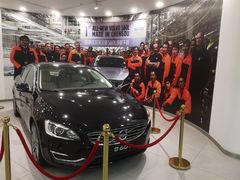-杭州中沃沃尔沃4S店(滨江区店)