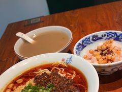 -兵哥豌豆面(雅颂居店)