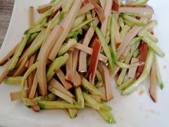 茶树菇拌鸡蛋干-峪鸡餐厅