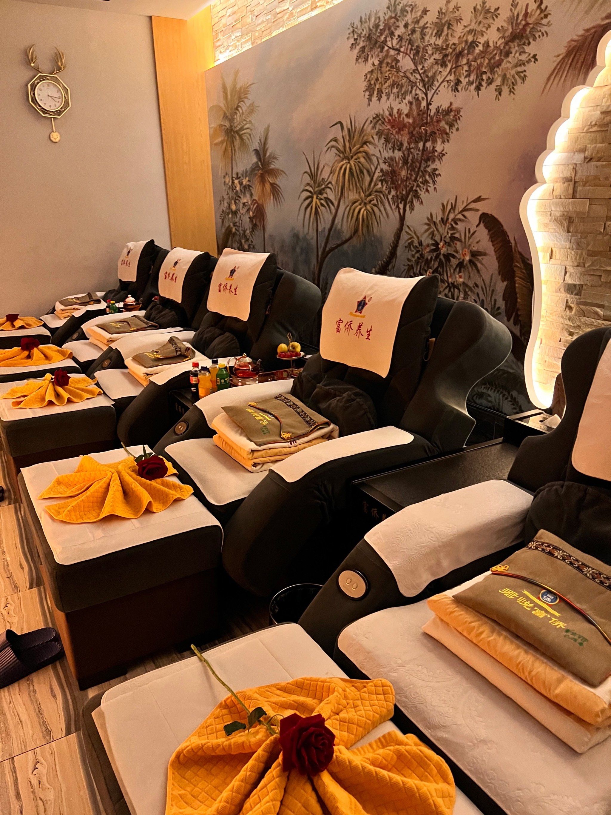 忙里偷闲的放松时光|君悦富侨足浴