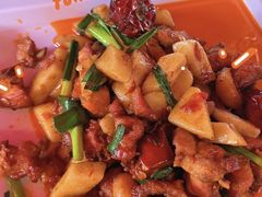 -隔壁老王·家常云南菜(花巷店)