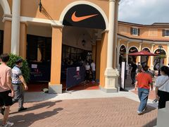 -佛罗伦萨小镇广佛名品奥特莱斯(疏港路店)