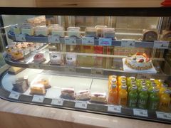 面包甜点陈列柜-皇后饼店(财富广场店)