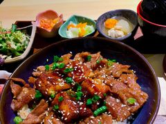 -本格丼·炭火烤肉饭(大悦路成都大悦城店)