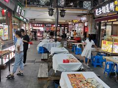 大堂-南门头上美食街