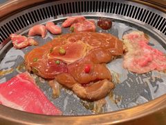 -梨花甄选自助烤肉(小寨原力场店)